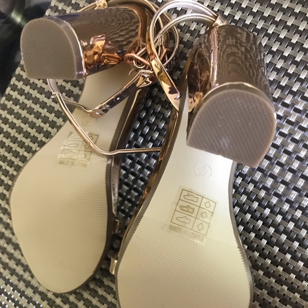 Sandals - Picture 2 of 3